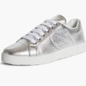 New$950 Prada Embossed Logo Metallic Leather Lace-Up Silver Sneakers 39.5, 9.5